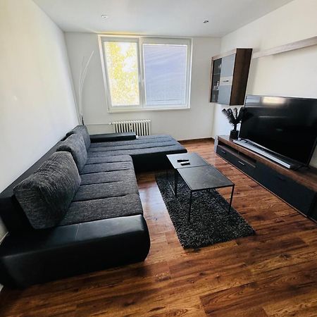 Peti Apartman Centrum Galanta Exteriör bild