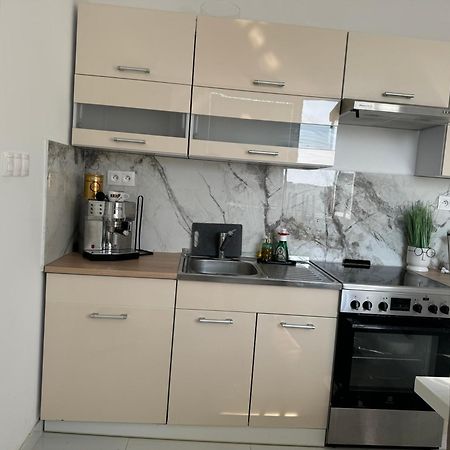 Peti Apartman Centrum Galanta Exteriör bild