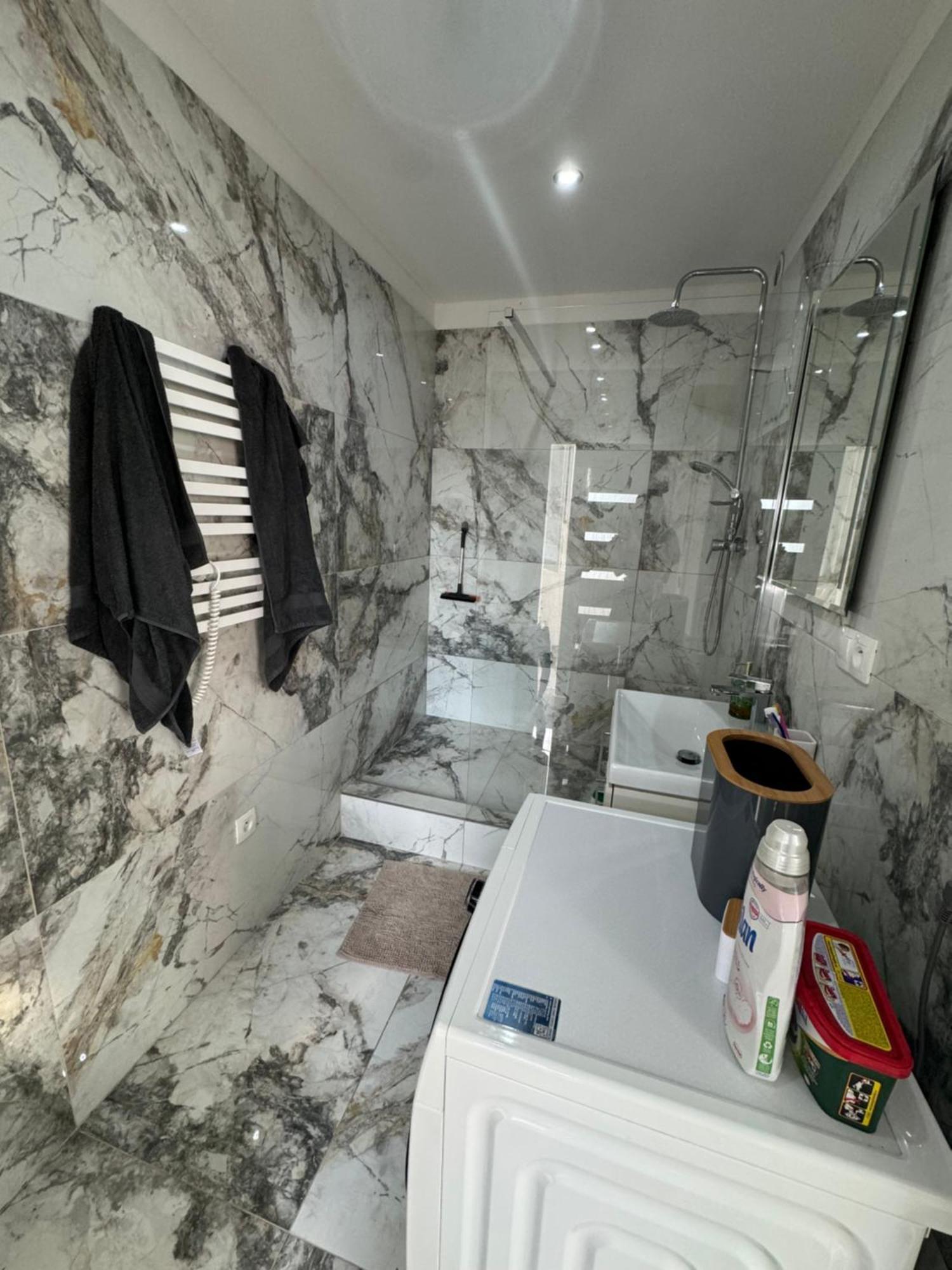 Peti Apartman Centrum Galanta Exteriör bild