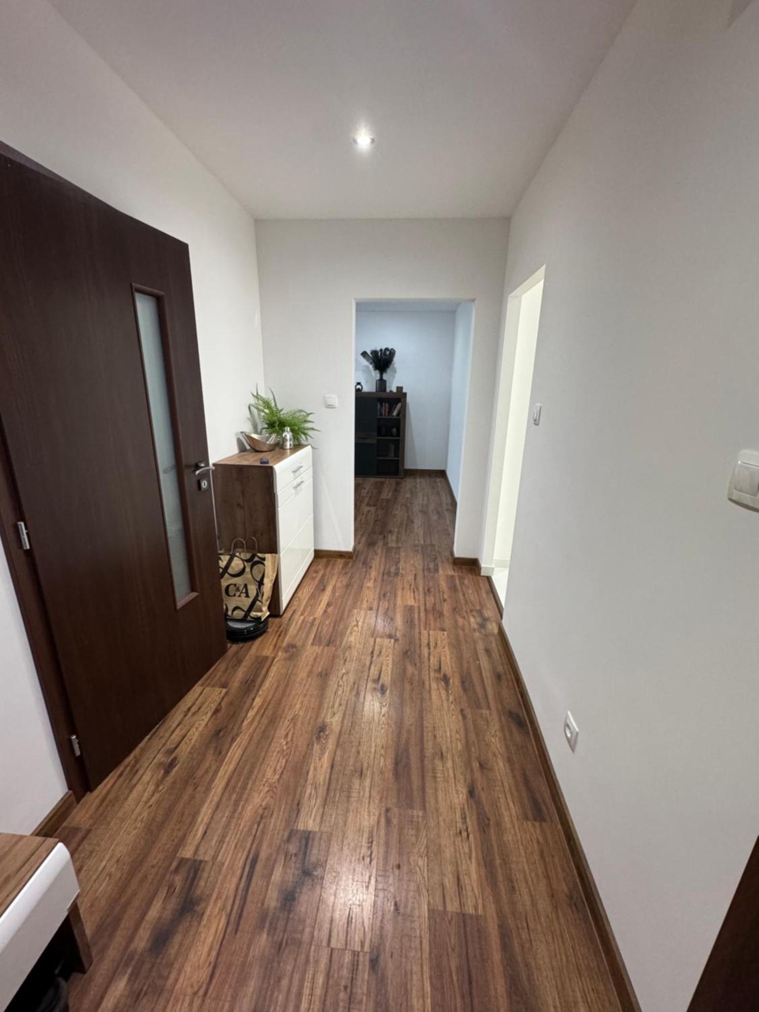 Peti Apartman Centrum Galanta Exteriör bild